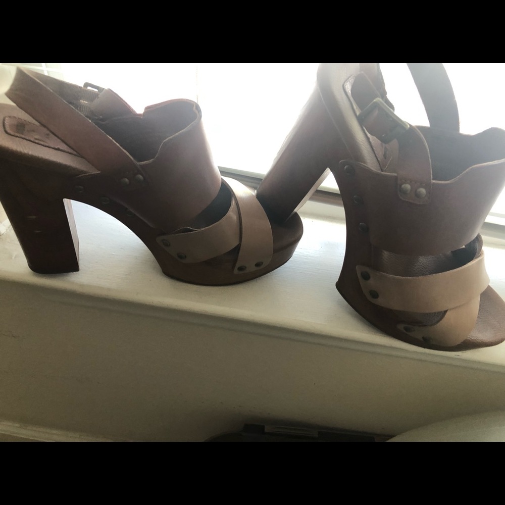 KORKS by Kork Ease rust and light rose color!